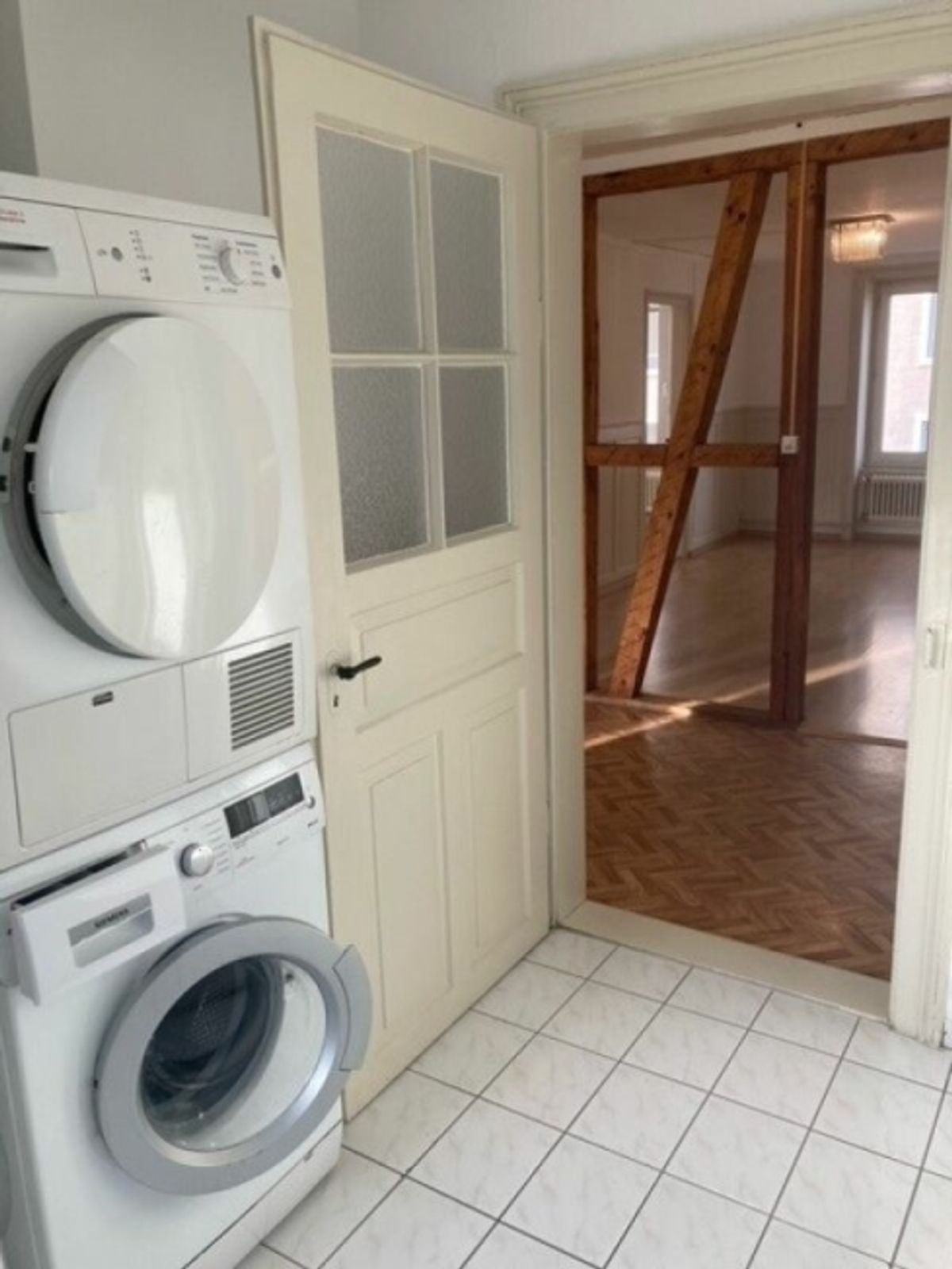 Preiswerte 4.5-Zimmerwohnung im 2.OG - 8