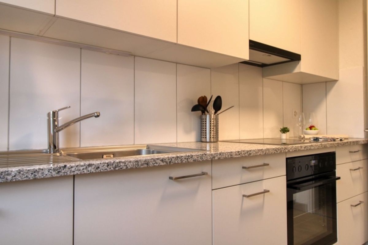 Furnished room in modernised apartment in a top location - 11
