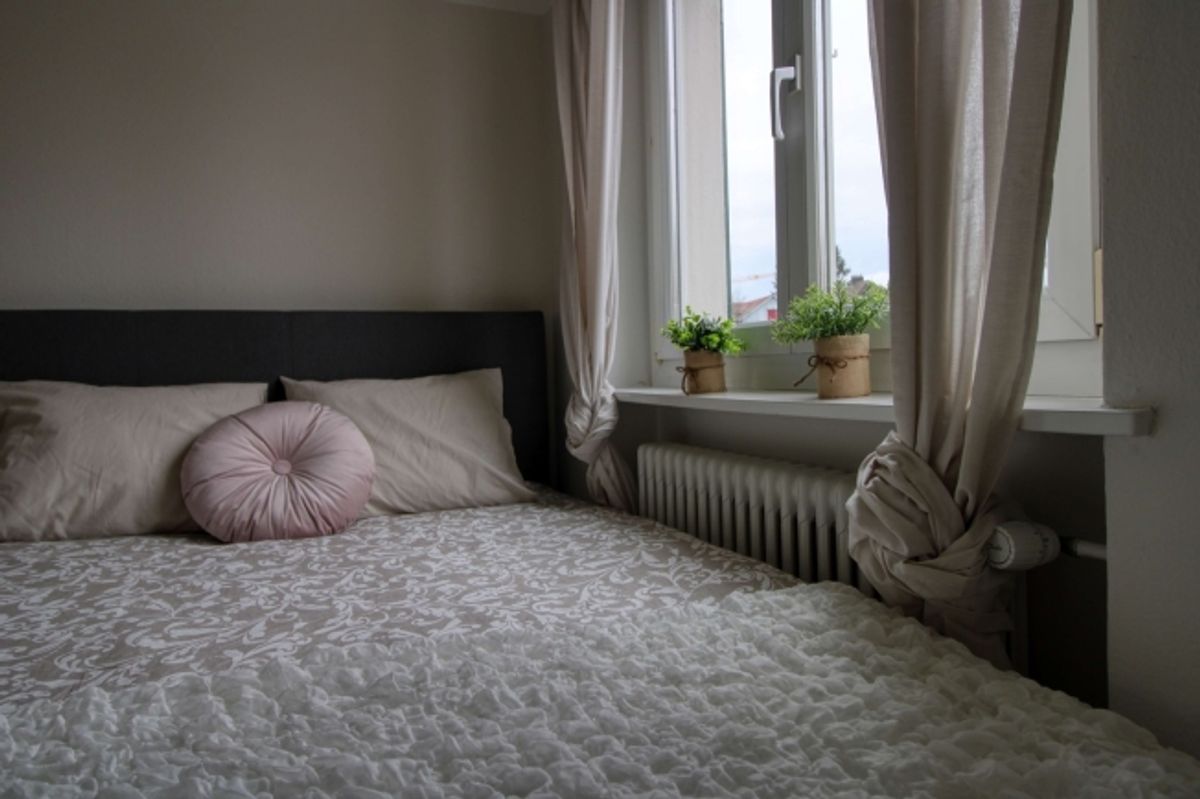 Furnished room in modernised apartment in a top location - 0