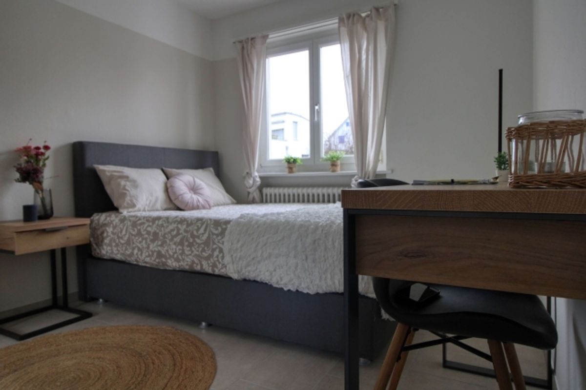 Furnished room in modernised apartment in a top location - 3