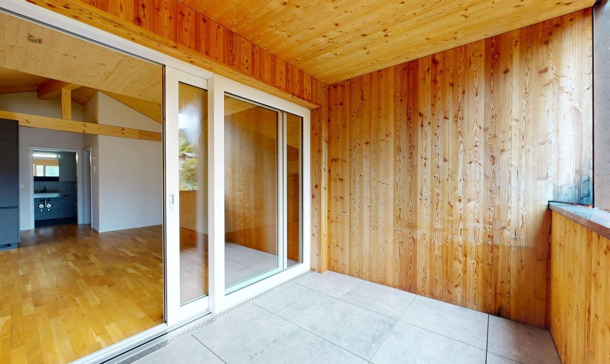 2.5-Zimmer-Attikawohnung mit Weitblick in Spiringen - 7