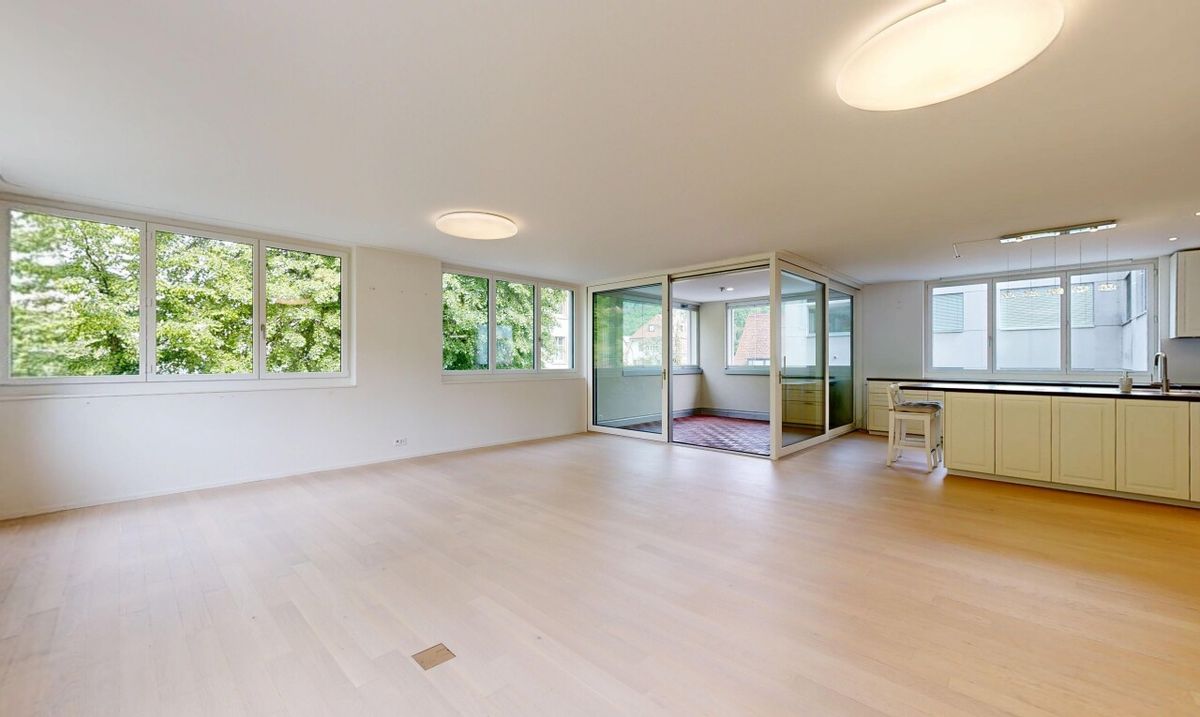 Zentral wohnen mit Stil: 4.5-Zimmer-Wohnung mit zwei Terrassen - 4