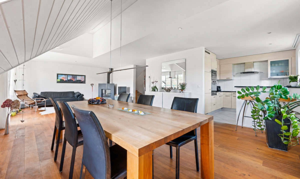 Helle 5.5-Zimmer-Dach-Maisonette-Wohnung mit Ausblick - 2