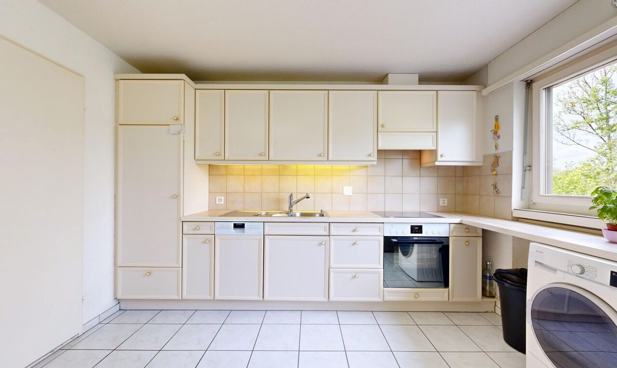 Grosszügige 4.5-Zimmer-Wohnung mit viel Potenzial an ruhiger Lage - 6