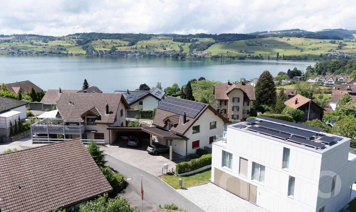 Doppeleinfamilienhaus mit Doppelcarport und Photovoltaikanlage - 0