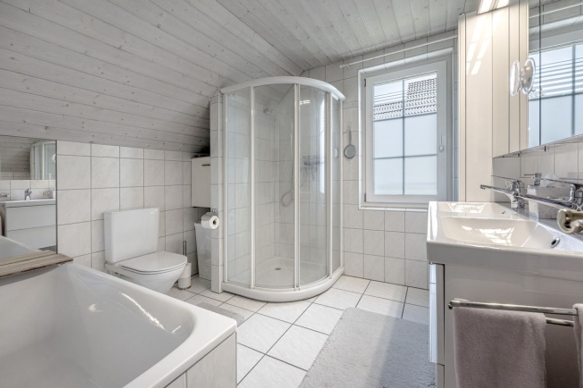 5.5-Zimmer-Einfamilienhaus mit 2.5-Zimmer-Einliegerwohnung - 9