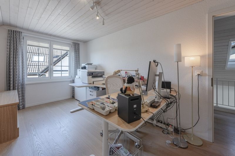 5.5-Zimmer-Einfamilienhaus mit 2.5-Zimmer-Einliegerwohnung - 11