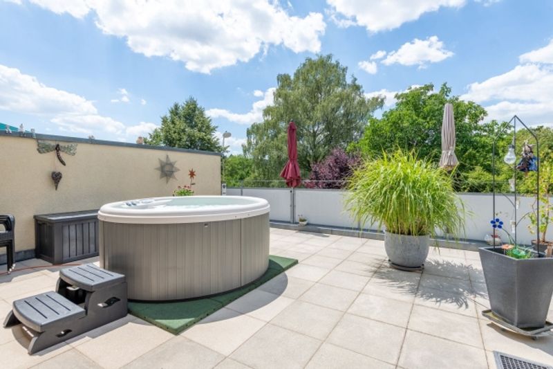 Attikawohnung mit traumhafter Terrasse, Lift und Jurablick - 13