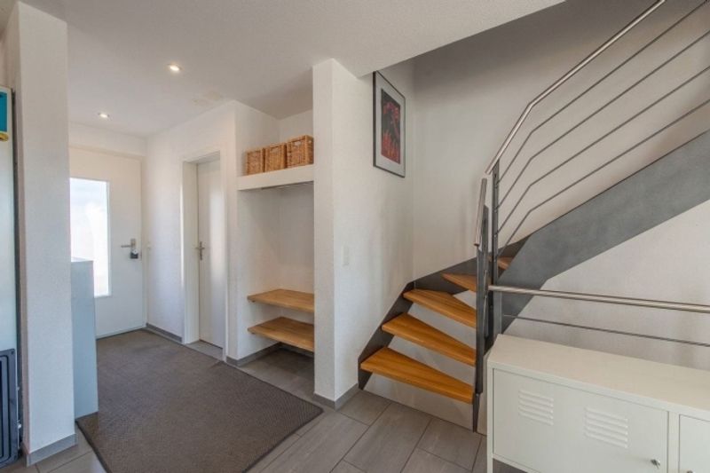 Licht, Garten und Wohnkomfort - 5.5-Zimmer-Doppelhaushälfte mit Umschwung - 9
