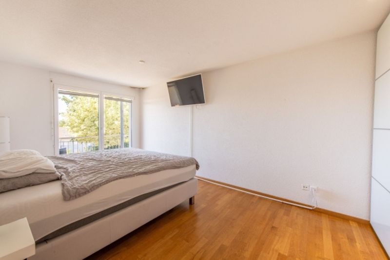 Licht, Garten und Wohnkomfort - 5.5-Zimmer-Doppelhaushälfte mit Umschwung - 10