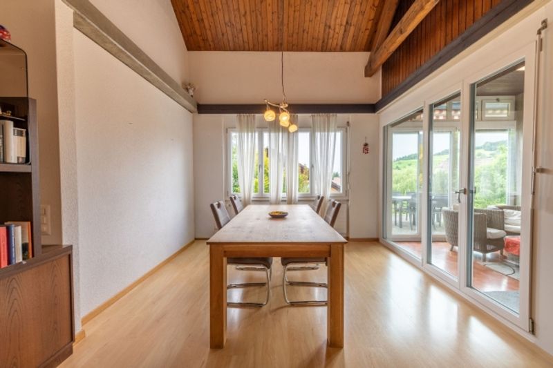 Ihr Rückzugsort mit Weitblick Freistehendes 6.5-Zimmer-Einfamilienhaus mit Gartenidylle - 3