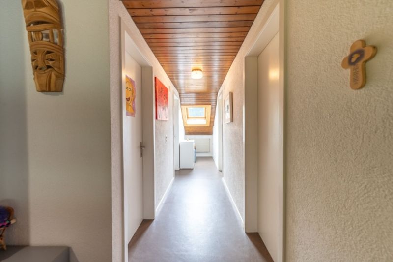 Ihr Rückzugsort mit Weitblick Freistehendes 6.5-Zimmer-Einfamilienhaus mit Gartenidylle - 10