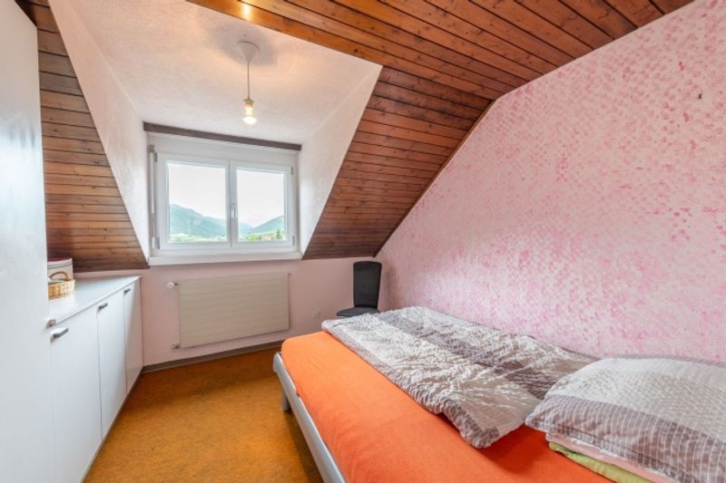 Ihr Rückzugsort mit Weitblick Freistehendes 6.5-Zimmer-Einfamilienhaus mit Gartenidylle - 11