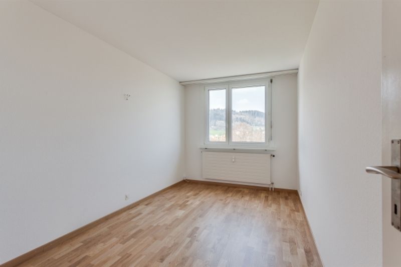 Gemütliche Wohnung mit grosszügigem Grundriss - 4