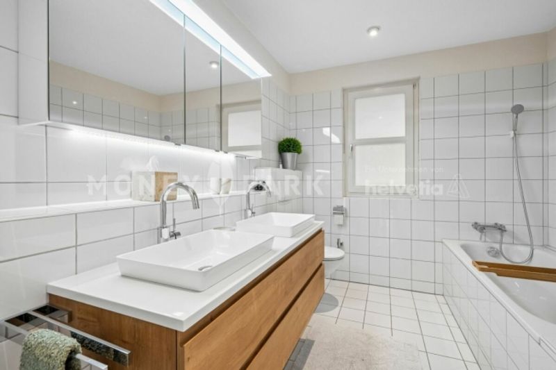 Attraktives 5.5-Zimmer-Reihenmittelhaus an familienfreundlicher Lage - 11