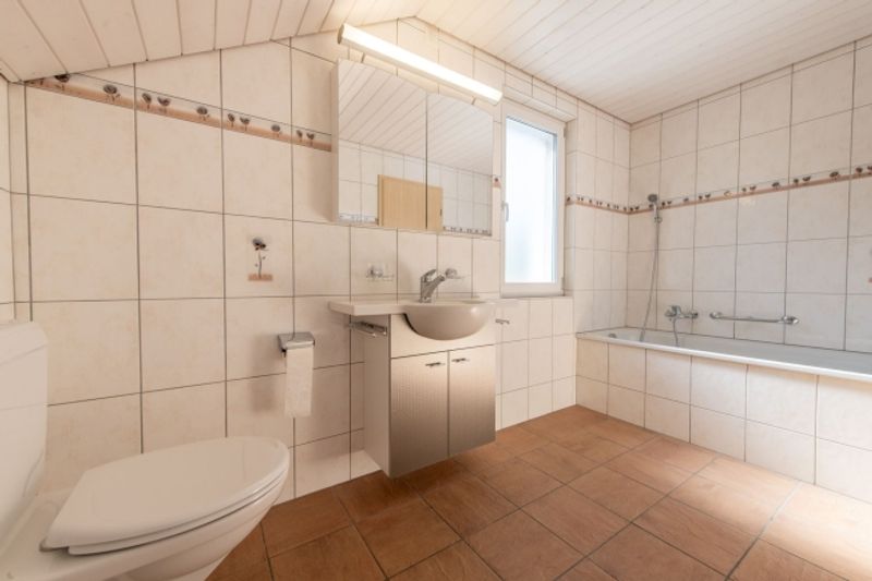 Ein Zuhause zum Wohlfühlen - helles Wohnambiente, Cheminée und sonnige Terrasse - 11