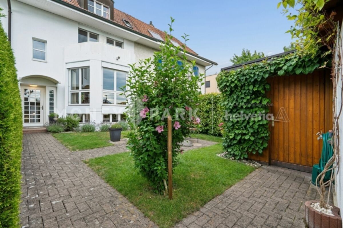 Attraktives 5.5-Zimmer-Reihenmittelhaus an familienfreundlicher Lage - 13
