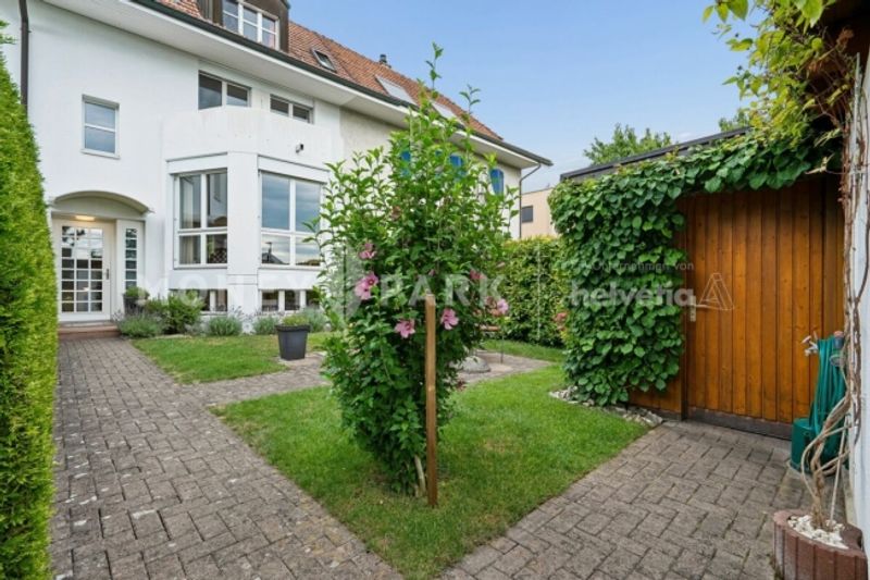 Attraktives 5.5-Zimmer-Reihenmittelhaus an familienfreundlicher Lage - 14