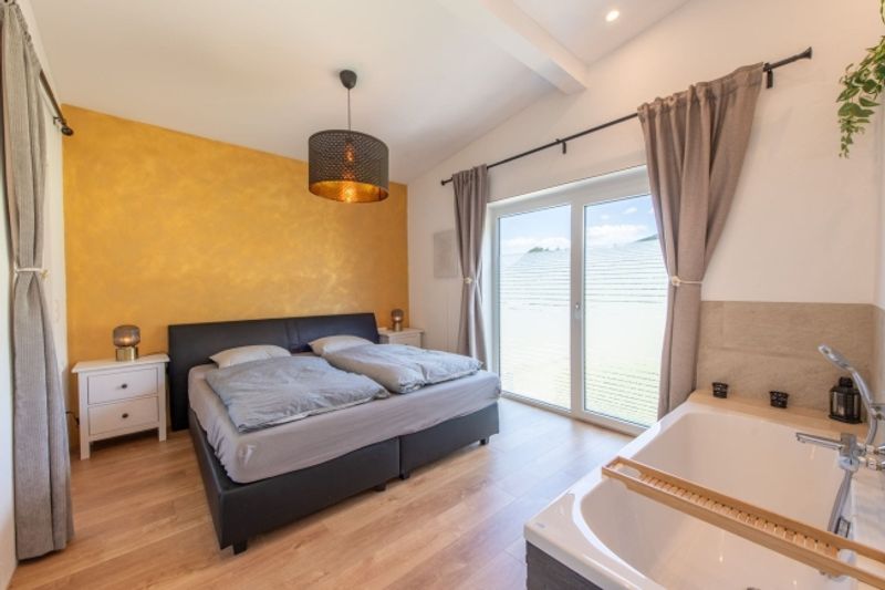 Wohnen mit Potenzial Exklusives Zuhause mit Vielzweck-Anbau in traumhafter Lage - 6