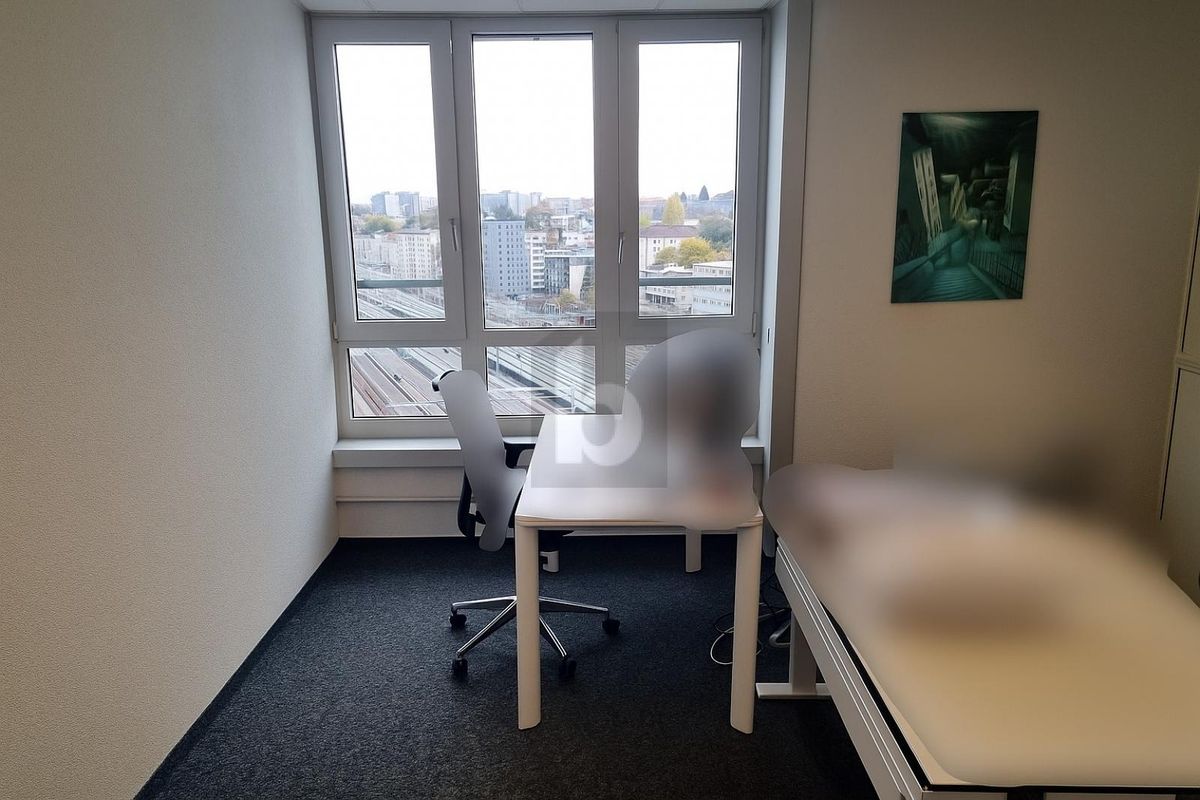 ESPACE DE TRAVAIL AVEC VUE PANORAMIQUE - 4