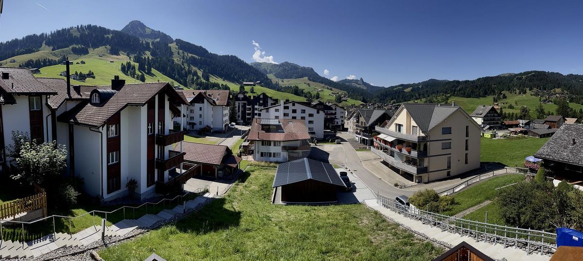 CHARMANTES CHALET MIT MODERNEM WOHNKOMFORT - 0