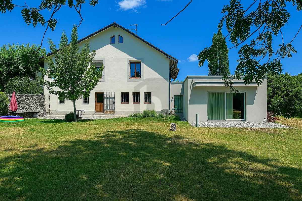 RIVE GAUCHE : VILLA JUMELÉE AU CADRE DEXCEPTION - 1