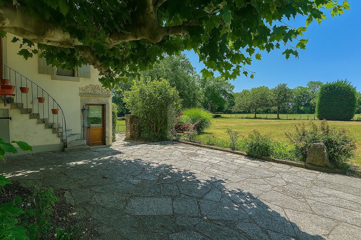 RIVE GAUCHE : VILLA JUMELÉE AU CADRE DEXCEPTION - 2