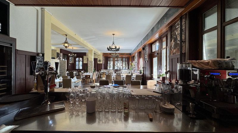 RESTAURANT SUCHT NEUE PÄCHTER - 3