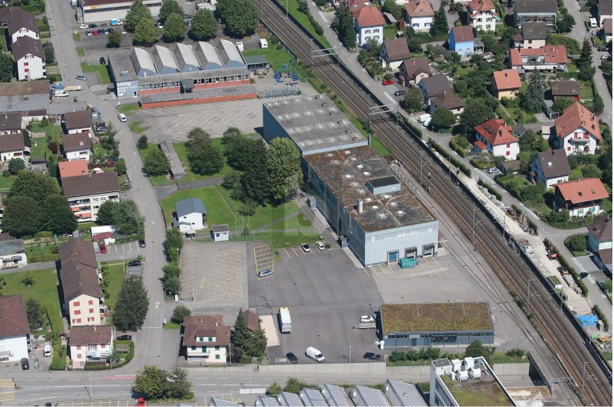 10 - 300 AUSSENPARKPLÄTZE VERFÜGBAR - 0