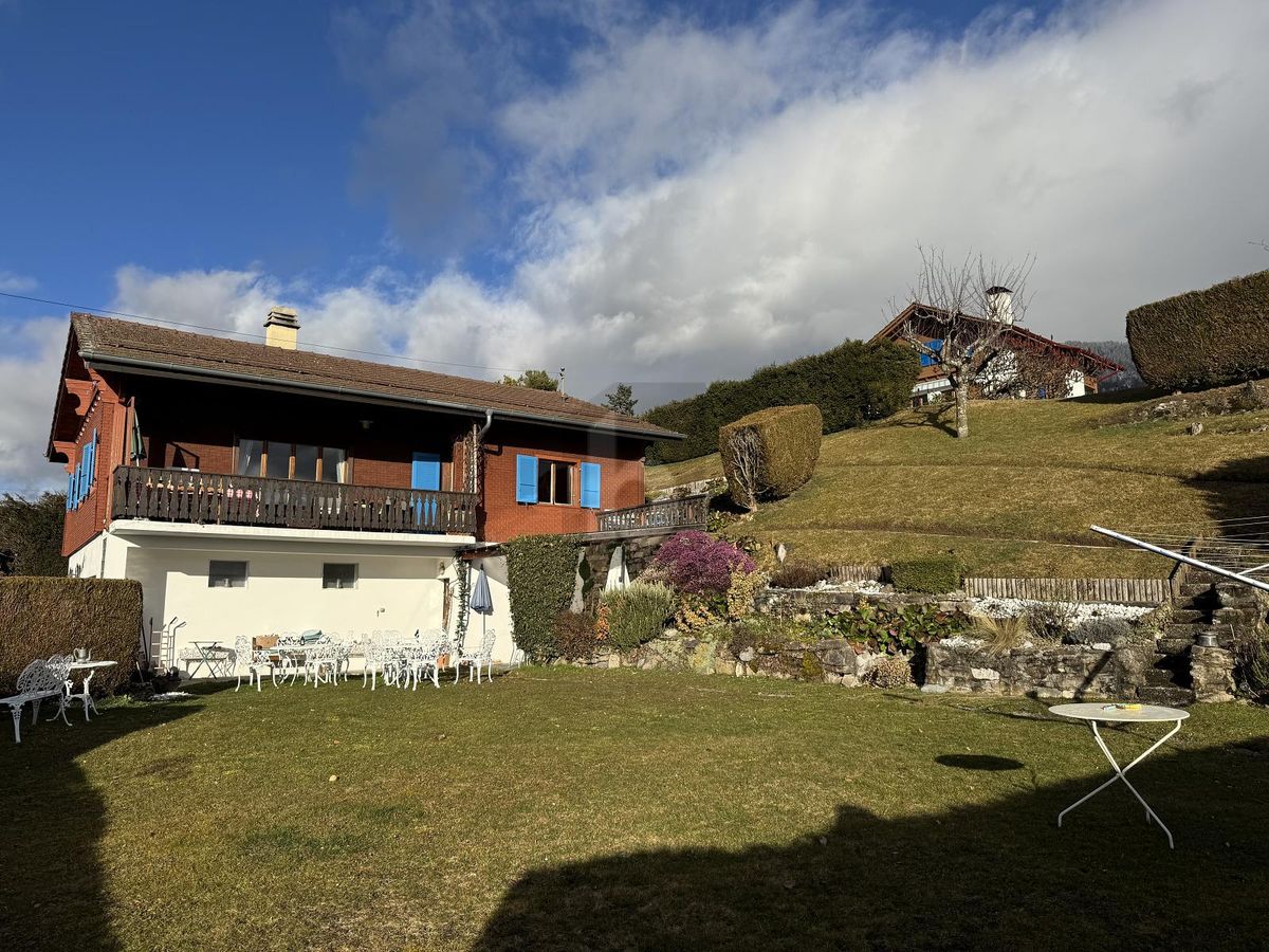 CHARMANTE AVEC JARDIN ET VUE LAC - CADRE PAISIBLE - 0