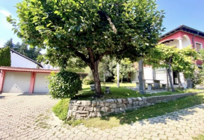 UNIFAMILIARE-BIFAMILIARE CON GIARDINO - 5