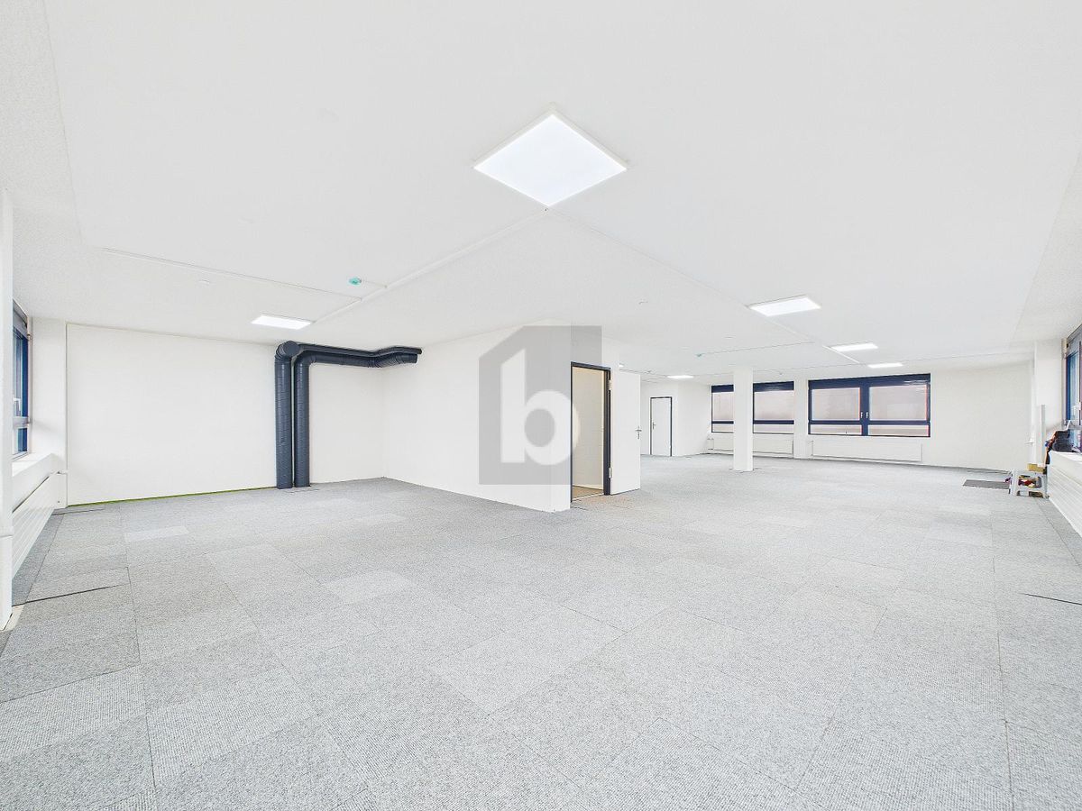 HELLER SHOWROOM AN TOP LAGE - 1