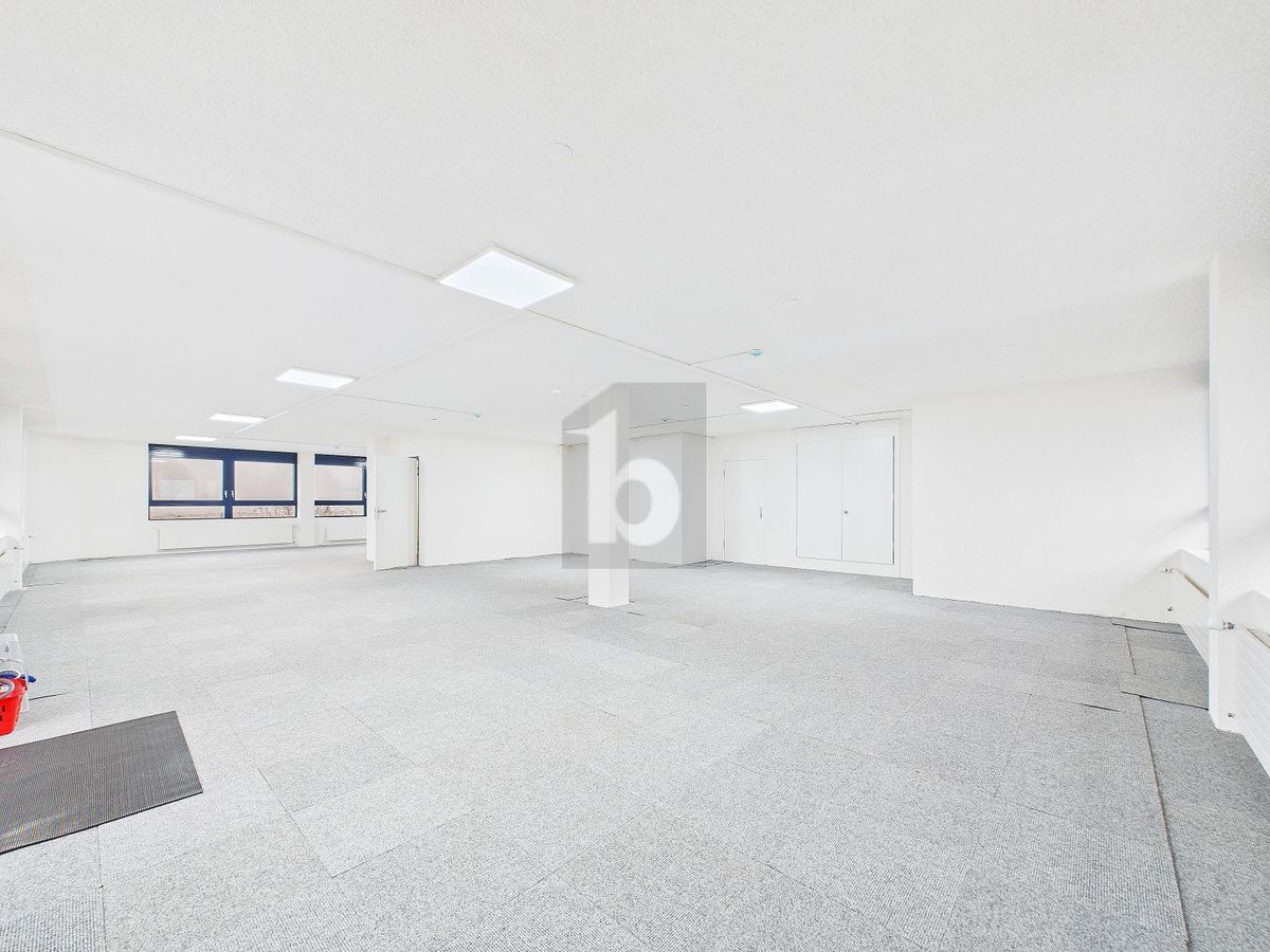 HELLER SHOWROOM AN TOP LAGE - 2