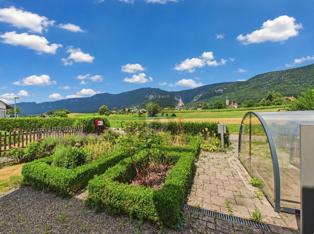 RUHEPOL MIT JURA- UND ALPENPANORAMA - 0