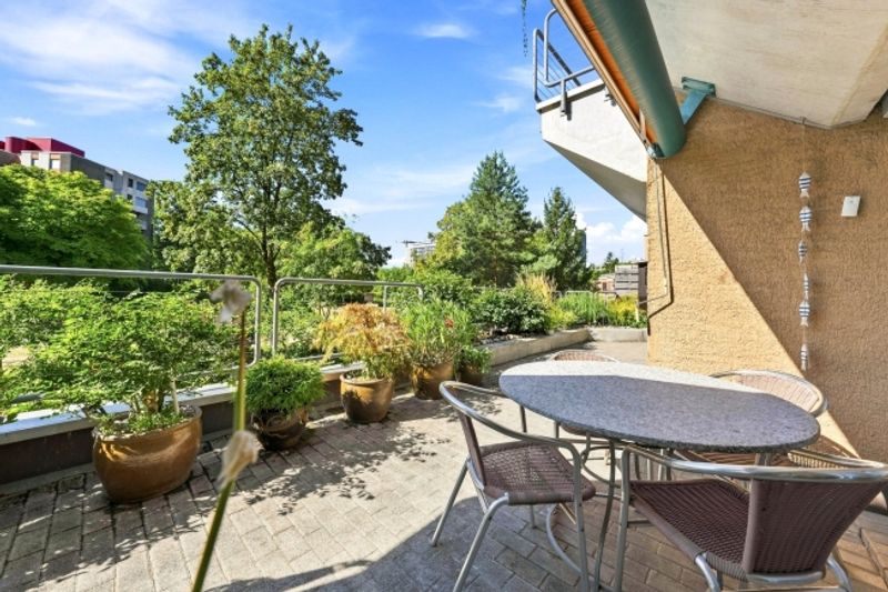 Modernes Wohnen mit sonniger Terrasse - 12