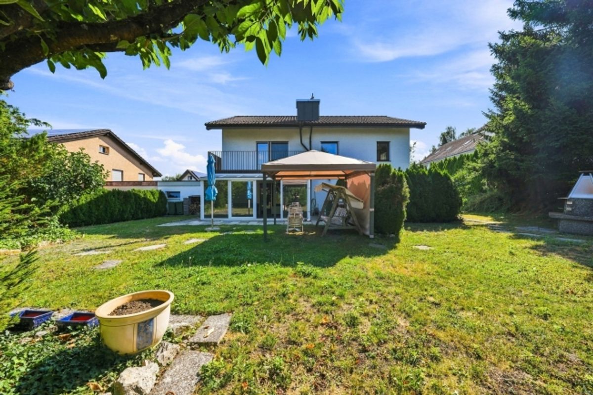 Familienhaus mit traumhaftem Garten - 10