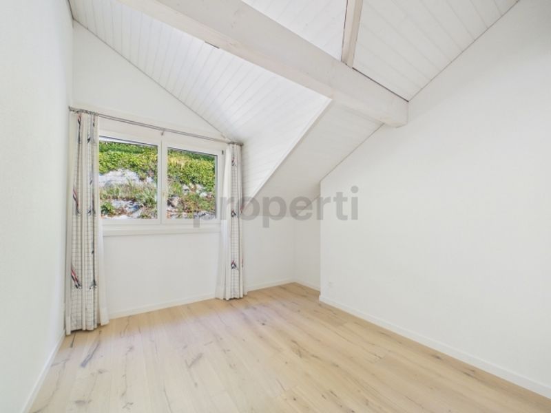 Neu renovierte 6.5-Zimmer-Elegantwohnung mit Lift und Keller, Ennetbürgen - 6