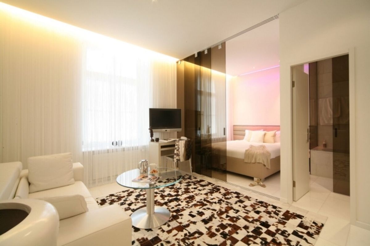 1 Schlafzimmer Junior, Küchenzeile – wöchentliche Reinigung inklusive - 0