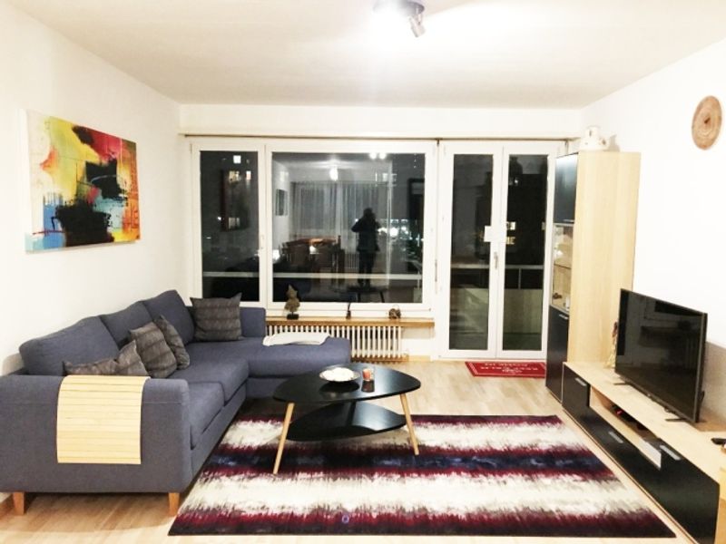 Möblierte 3,5-Zimmer-Wohnung mit Balkon und wunderschöner Aussicht in Wallisellen - 3