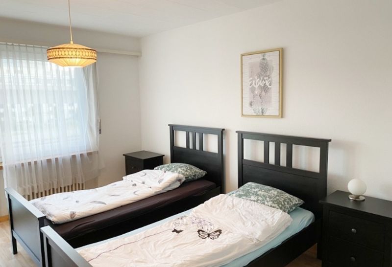 Möblierte 3,5-Zimmer-Wohnung mit Balkon und wunderschöner Aussicht in Wallisellen - 6