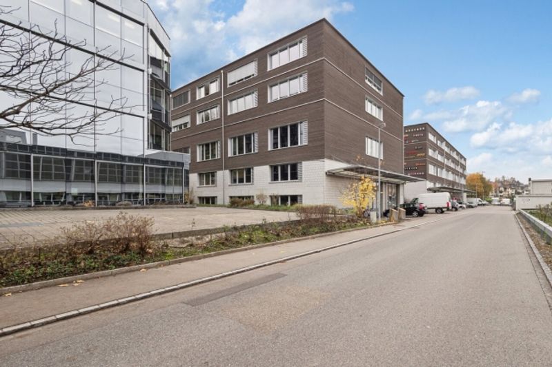 Grosszügige Gewerbefläche im 1. Obergeschoss – individuell gestaltbar - 2