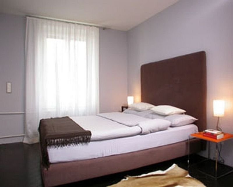 Zimmer mit zwei Betten für Senioren, Balkon, Küchenzeile – wöchentliche Reinigung inklusive - 3