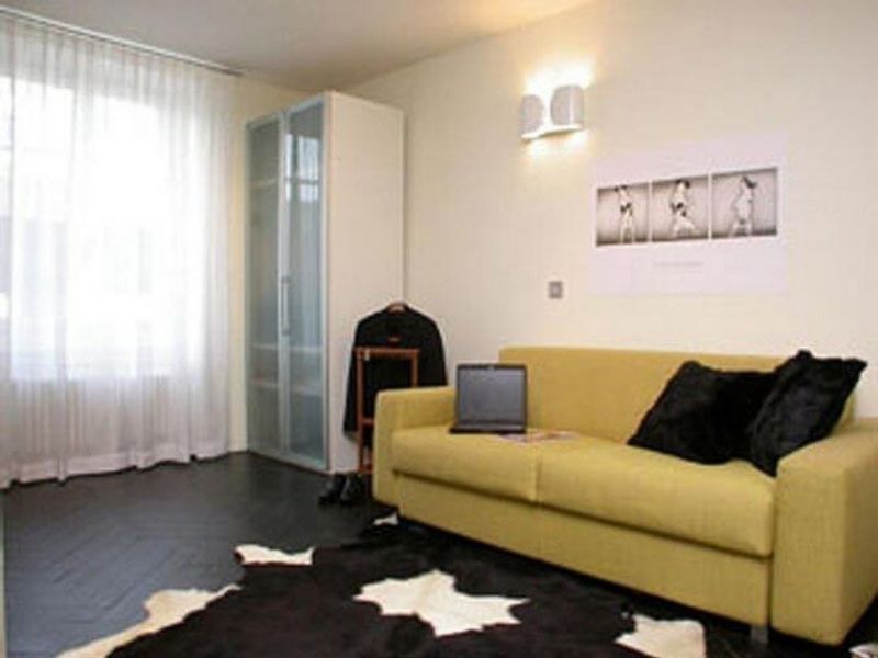 Zimmer mit zwei Betten für Senioren, Balkon, Küchenzeile – wöchentliche Reinigung inklusive - 4