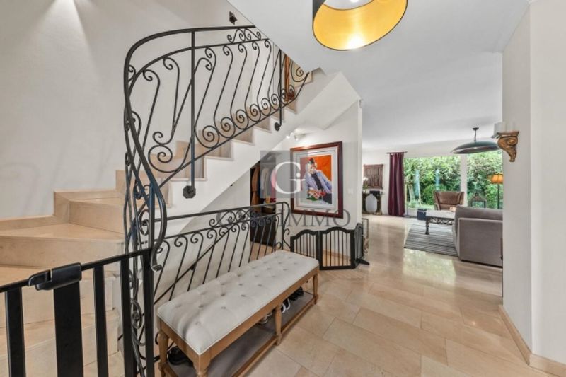Elegante renovierte Villa mit Garten im Herzen von Vésenaz - 5