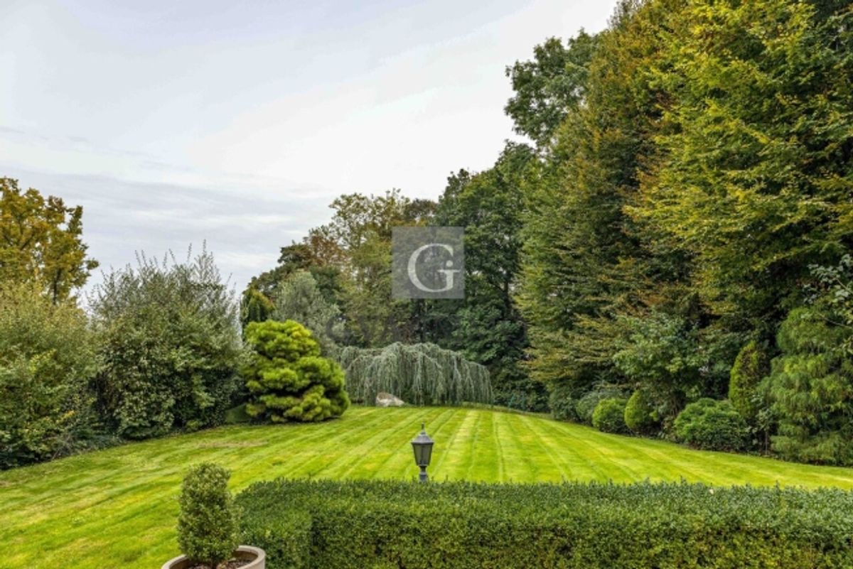 Elegantes privates Hotel mit privatem Garten und Innenpool - 4