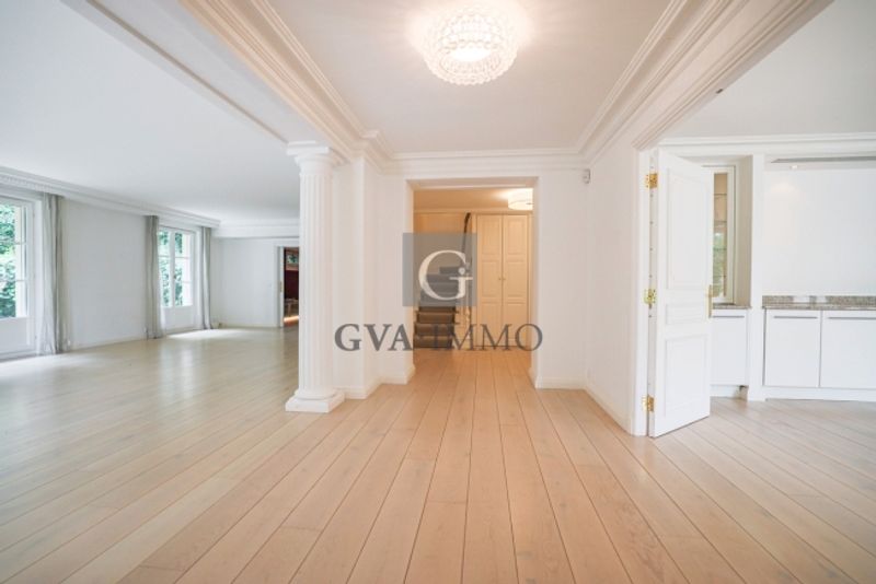 Elegantes privates Hotel mit privatem Garten und Innenpool - 7