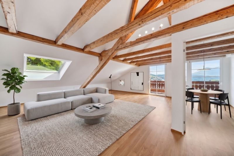 Einzigartige Dachwohnung mit Panoramasicht – charmantes Wohnen in der Stadt Luzern - 3