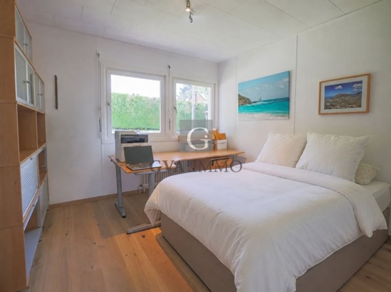 Wunderschöne Villa in absoluter Ruhe auf einem wunderschön bepflanzten Grundstück - 10