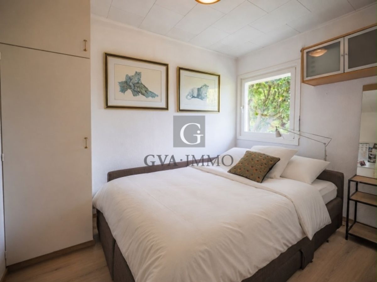 Wunderschöne Villa in absoluter Ruhe auf einem wunderschön bepflanzten Grundstück - 10