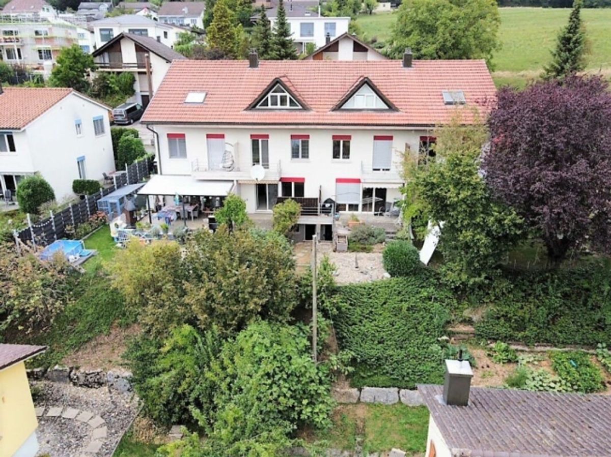 5.5-Zimmer Reiheneinfamilienhaus mit Gartenumschwung - 0